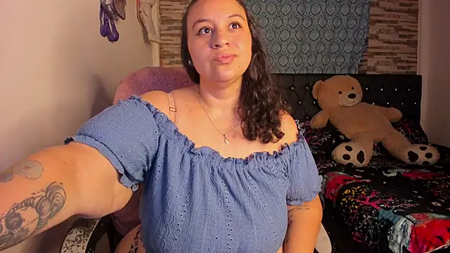 Snapshot of Imluna93 chatting on September 2025 04:58:02 AM Imluna93 online show from September 2025 04:58:02 AM