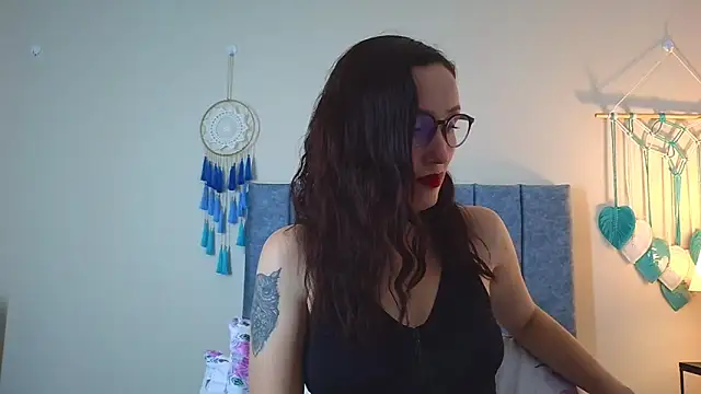 IberianMoonMK online show from October 2025 06:08:01 PM