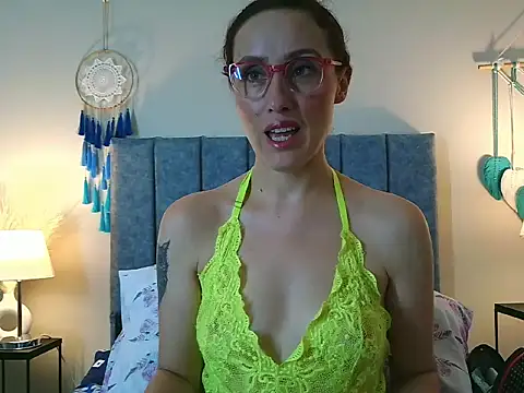 IberianMoonMK online show from February 2026 05:31:01 PM