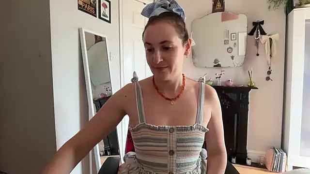 Snapshot of Littlelolo60 chatting on June 2026 10:02:01 AM Littlelolo60 online show from June 2026 10:02:01 AM