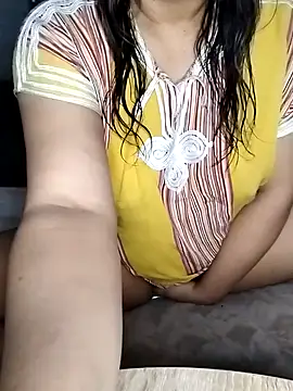 MarochienneAnissa online show from April 2026 07:28:01 AM