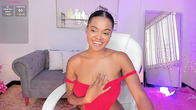 Snapshot of madisson_davon chatting on January 2025 05:23:02 PM madisson davon online show from January 2025 05:23:02 PM