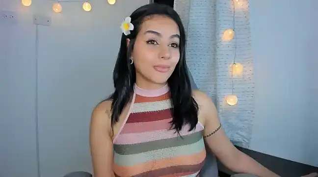 julia strauns online show from December 2024 06:09:01 AM