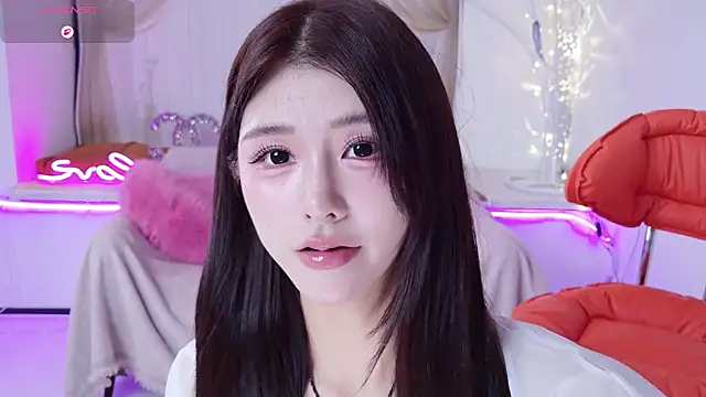 Snapshot of Momoever123456 chatting on May 2026 12:56:01 PM Momoever123456 online show from May 2026 12:56:01 PM
