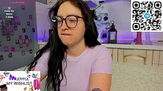 Snapshot of Kruela_Eva chatting on January 2025 11:43:02 PM Kruela Eva online show from January 2025 11:43:02 PM