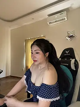 Snapshot of MiMi_0293 chatting on June 2026 03:38:01 AM MiMi 0293 online show from June 2026 03:38:01 AM