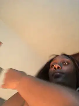 Snapshot of Lola_kims chatting on February 2026 05:44:01 PM Lola kims online show from February 2026 05:44:01 PM