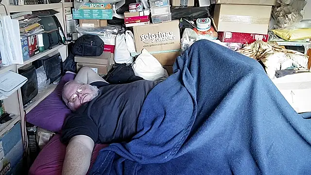 hadeszeuss2 online show from December 2025 03:39:02 PM