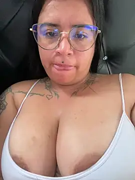 Devilsweet17 online show from March 2026 02:32:01 PM