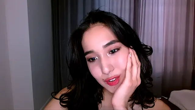 Li noen online show from December 2024 04:39:01 AM