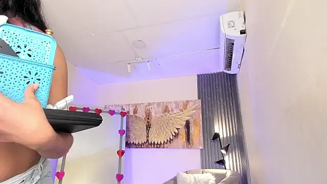 emma alice  online show from February 2025 12:18:02 PM