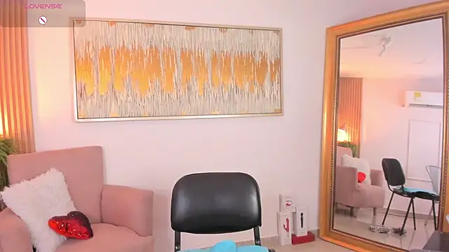 emma alice  online show from February 2025 03:59:01 PM