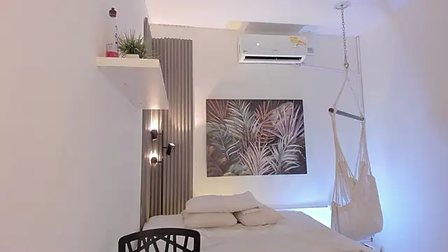 emma alice  online show from February 2026 11:04:02 AM