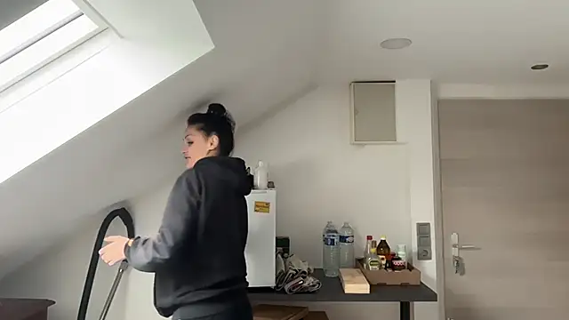 Snapshot of JeSuisUnTapin chatting on October 2025 11:06:02 AM JeSuisUnTapin online show from October 2025 11:06:02 AM