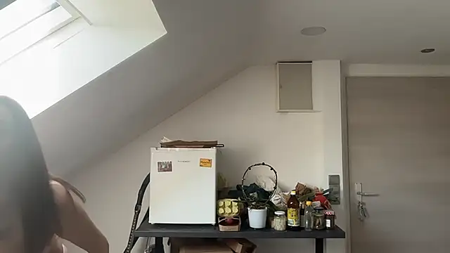 Snapshot of JeSuisUnTapin chatting on March 2026 12:44:01 PM JeSuisUnTapin online show from March 2026 12:44:01 PM