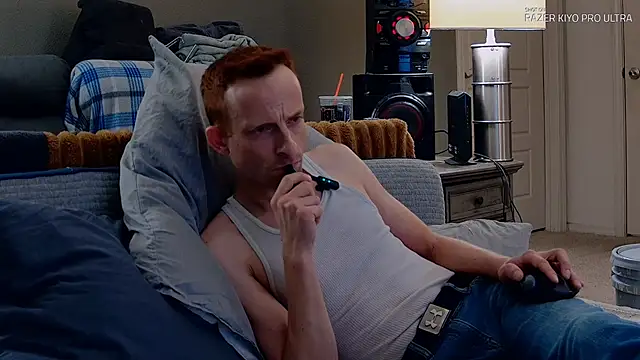 Snapshot of Dilldough405 chatting on March 2026 09:43:02 PM Dilldough405 online show from March 2026 09:43:02 PM