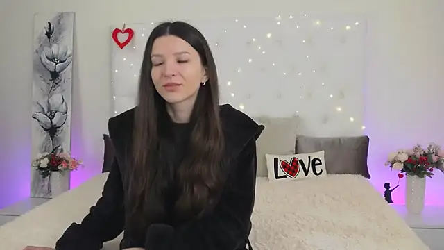 Snapshot of --Daniella- chatting on February 2026 07:01:01 AM --Daniella- online show from February 2026 07:01:01 AM