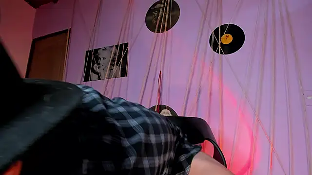 Snapshot of MrShaggy chatting on January 2025 01:21:01 PM MrShaggy online show from January 2025 01:21:01 PM