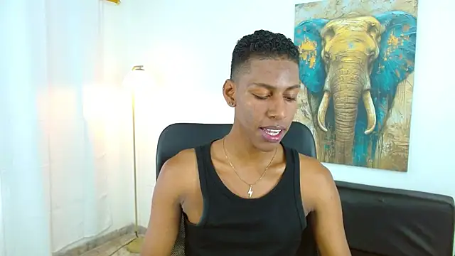 maiki18  online show from November 2025 08:52:01 PM