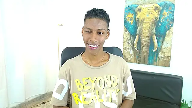 maiki18  online show from November 2025 02:02:01 PM