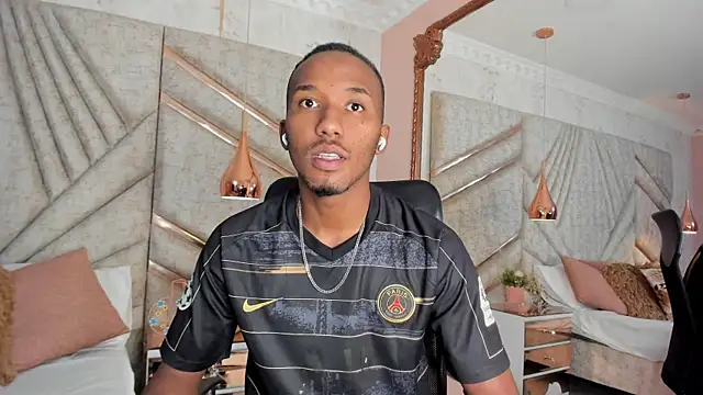 Snapshot of JamesParck chatting on January 2025 12:20:01 PM JamesParck online show from January 2025 12:20:01 PM