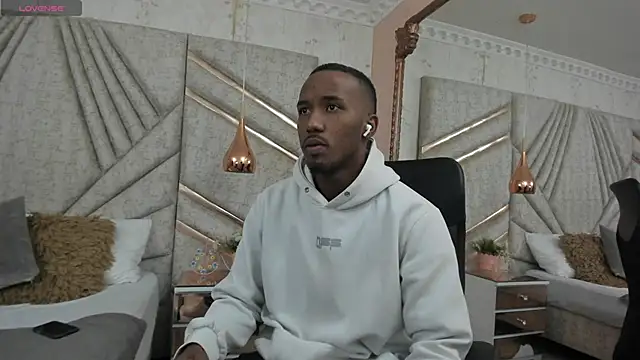 Snapshot of JamesParck chatting on January 2025 11:10:02 AM JamesParck online show from January 2025 11:10:02 AM