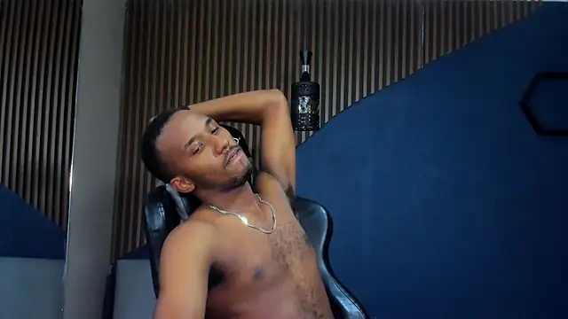 Snapshot of JamesParck chatting on January 2025 06:41:02 PM JamesParck online show from January 2025 06:41:02 PM