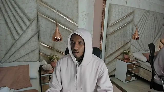 Snapshot of JamesParck chatting on February 2025 12:17:01 PM JamesParck online show from February 2025 12:17:01 PM