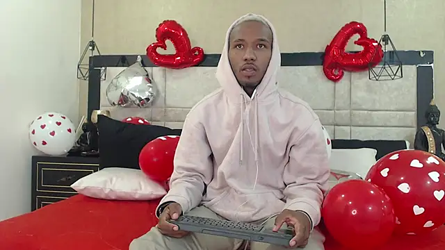 Snapshot of JamesParck chatting on February 2025 10:12:02 AM JamesParck online show from February 2025 10:12:02 AM