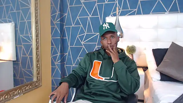 Snapshot of JamesParck chatting on February 2025 09:25:02 PM JamesParck online show from February 2025 09:25:02 PM