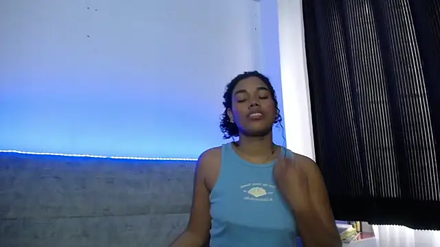 Snapshot of Dena_k_ chatting on November 2025 07:50:02 PM Dena k online show from November 2025 07:50:02 PM