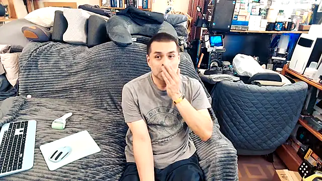 Snapshot of ClampMaster chatting on September 2025 08:01:01 PM ClampMaster online show from September 2025 08:01:01 PM