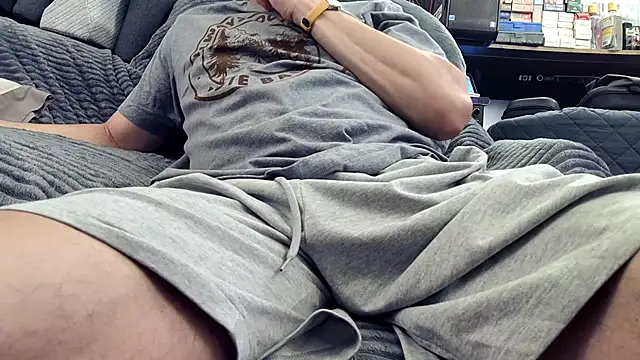 Snapshot of ClampMaster chatting on November 2025 10:57:02 PM ClampMaster online show from November 2025 10:57:02 PM