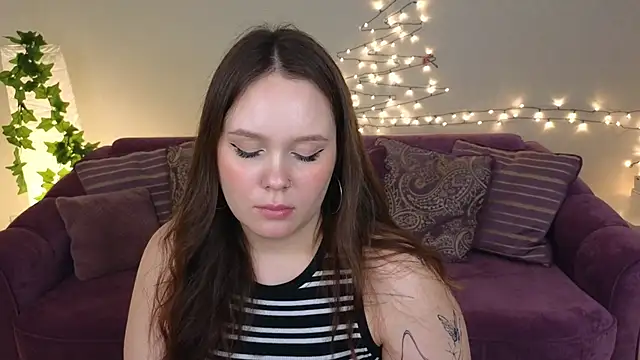 Snapshot of miki_miki_cutie_ chatting on December 2024 07:48:02 PM miki miki cutie online show from December 2024 07:48:02 PM