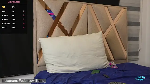 Snapshot of Derek_w chatting on October 2025 04:57:02 AM Derek w online show from October 2025 04:57:02 AM