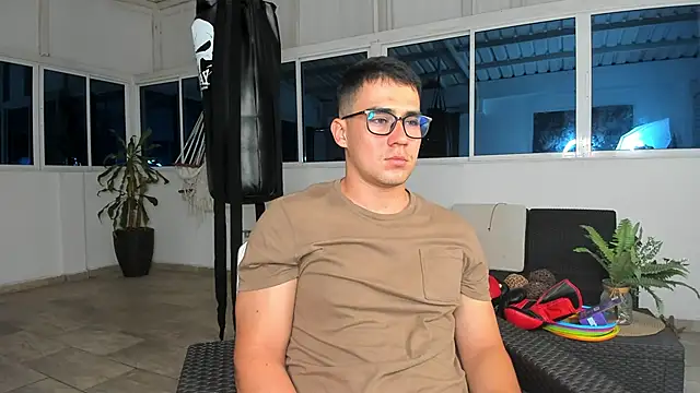 owengray2n online show from December 2024 12:37:01 AM