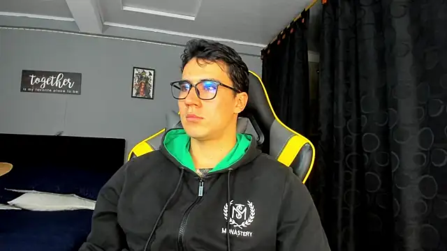 owengray2n online show from October 2025 01:00:02 AM