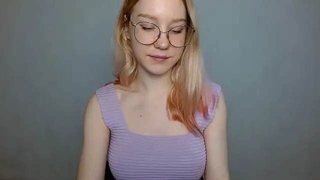 cindi hot online show from January 2025 11:22:02 AM