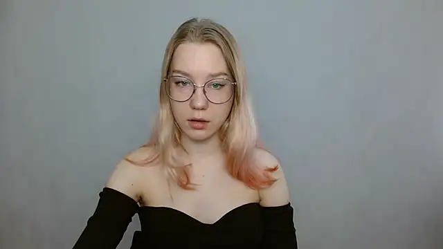 cindi hot online show from January 2025 08:31:01 AM