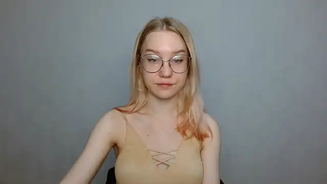 cindi hot online show from January 2025 09:39:02 AM