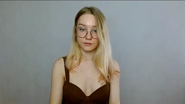 cindi hot online show from February 2025 09:42:01 AM