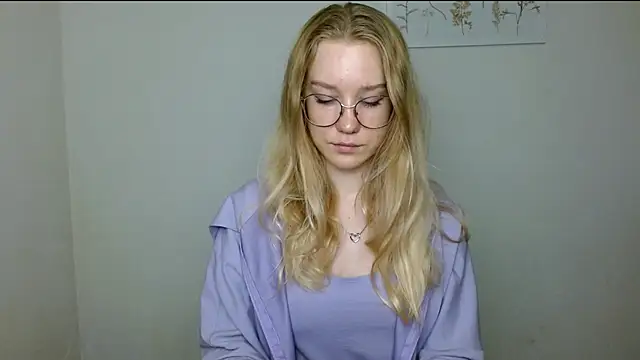 cindi hot online show from October 2025 12:59:02 PM