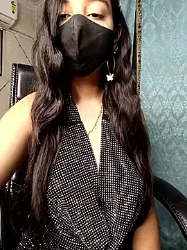 Parinaaz18 online show from December 2025 01:43:02 AM