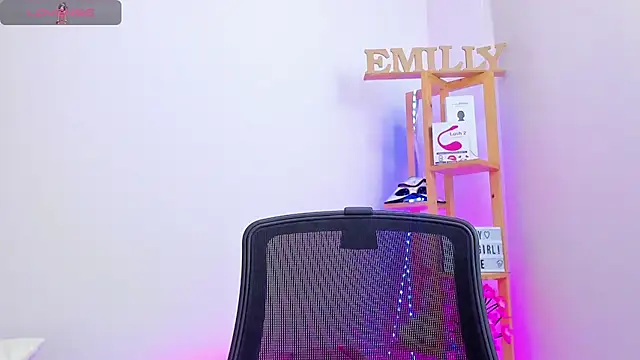 EmillySanders online show from September 2025 10:49:02 AM