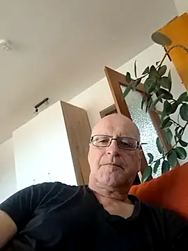 Milkasahne64 online show from October 2025 08:37:01 AM