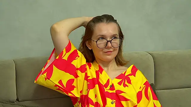 LessySmith online show from November 2025 04:40:02 AM