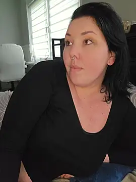 Snapshot of -BonnieBlack- chatting on May 2026 06:52:01 AM -BonnieBlack- online show from May 2026 06:52:01 AM