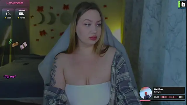 -LinaLove- online show from December 2025 06:48:01 PM