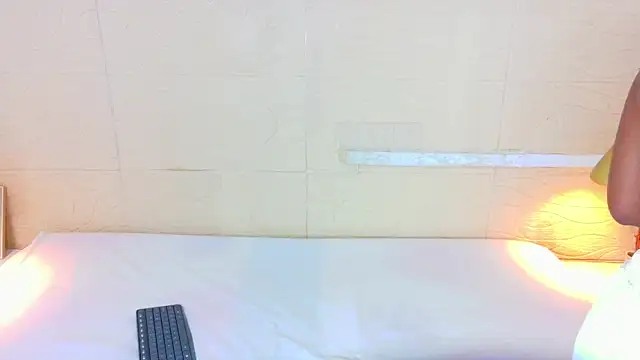 Shamiraa moore online show from December 2025 06:37:02 PM