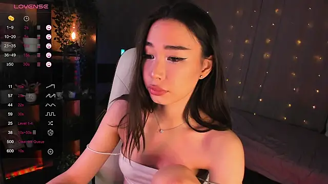 sensualily online show from November 2025 03:34:02 PM